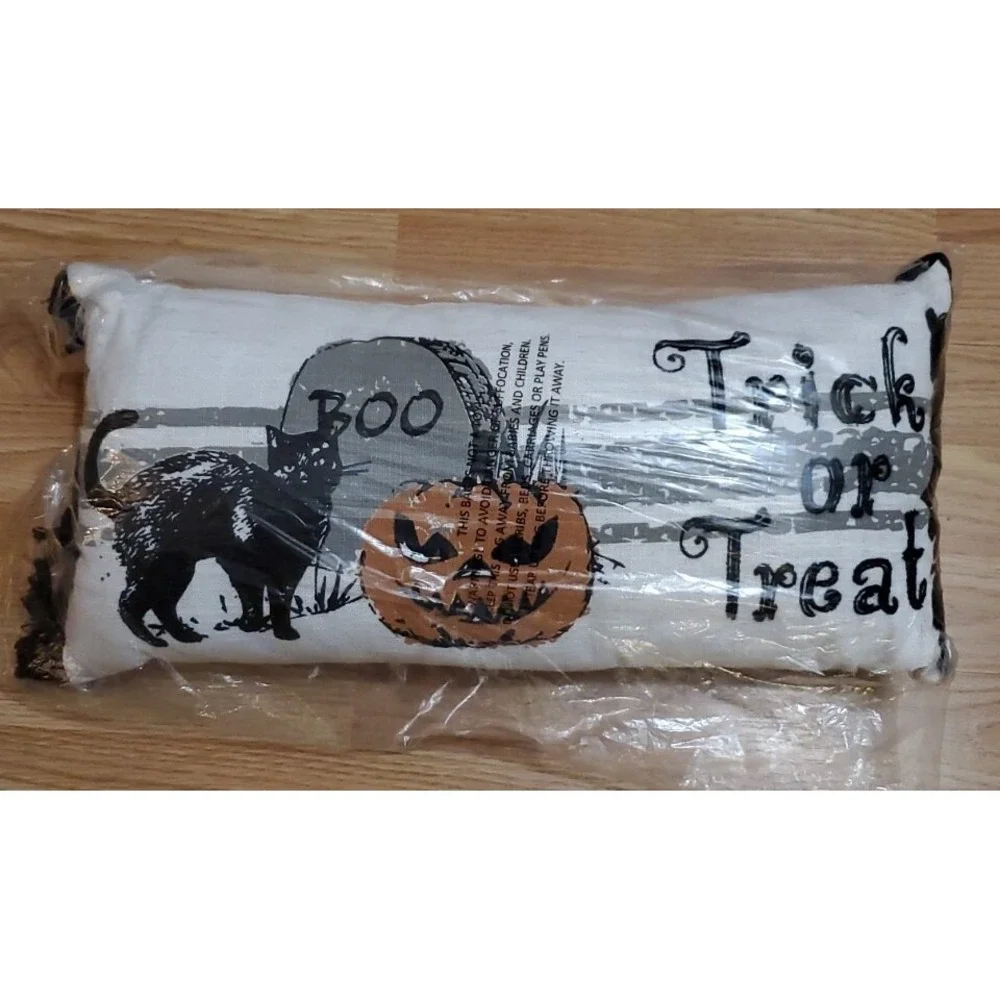 Trick Or Treat Halloween Retro Style Black Cat Fringed Throw Pillow 20 x‎ 10